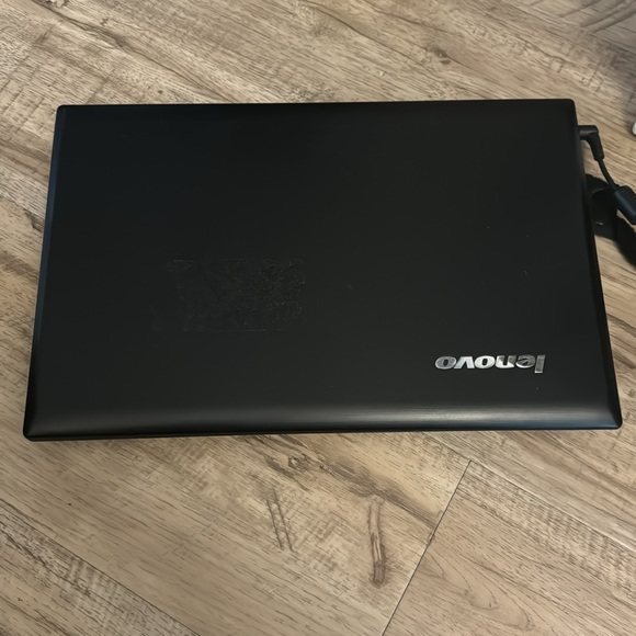 Lenovo IdeaPad N585 model 7510 Windows 7 - Picture 2 of 3